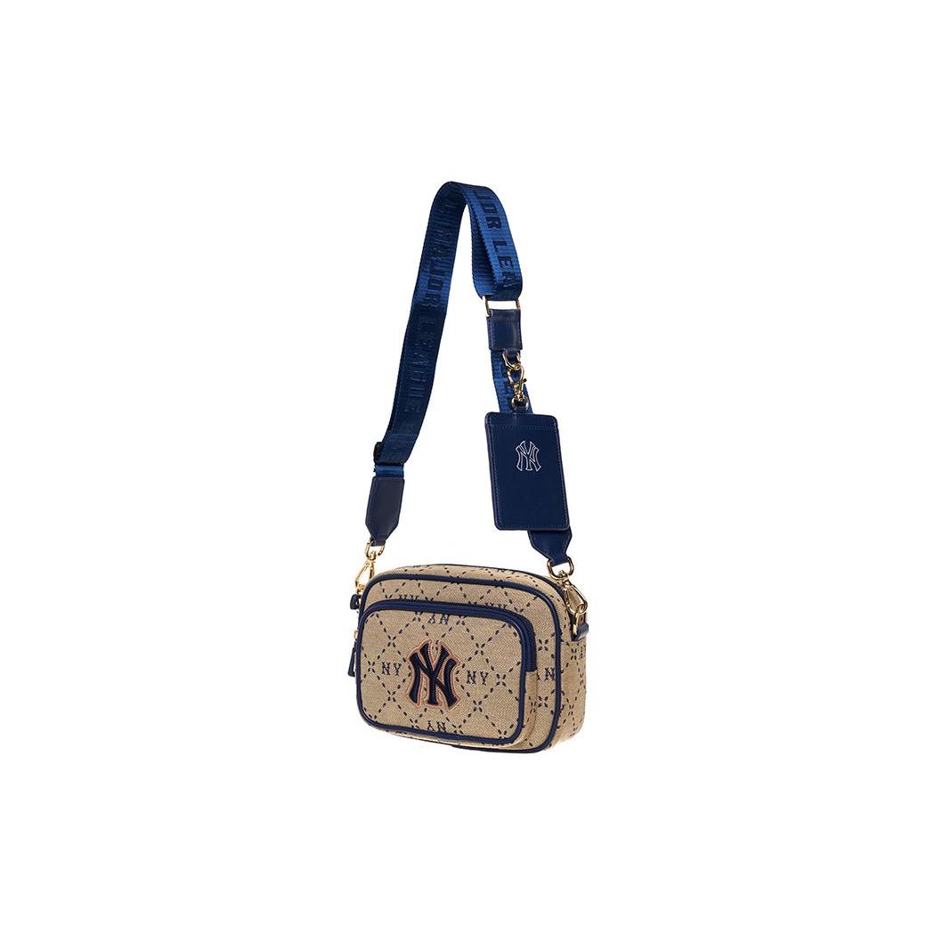 MLB New York Yankees Diamond Interwoven Floral Print Zipper Closure Faux Leather Camera Bag Unisex Shoulder Bag Khaki 7ACRMD73N-50BGS One Size