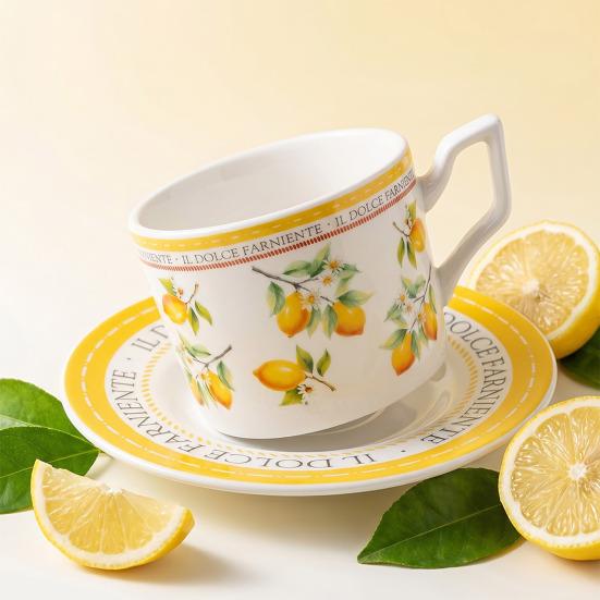 Tabaklı Seramik Çay Fincanları, Kadınlar İçin 300ml Çiçekli Latte Kupaları, Zarif Kahve Kupası, Mikrodalga Bulaşık Makinesi Güvenli Sıcak İçecek Kupası