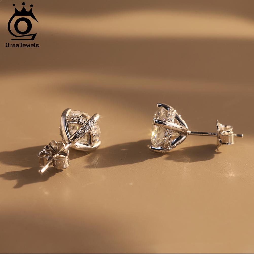 ORSA JEWELS S925 Silver Four Clawed Round Moissanite Earrings for Women Shiny D Color Moissanite Earrings Party Jewelry MOE10