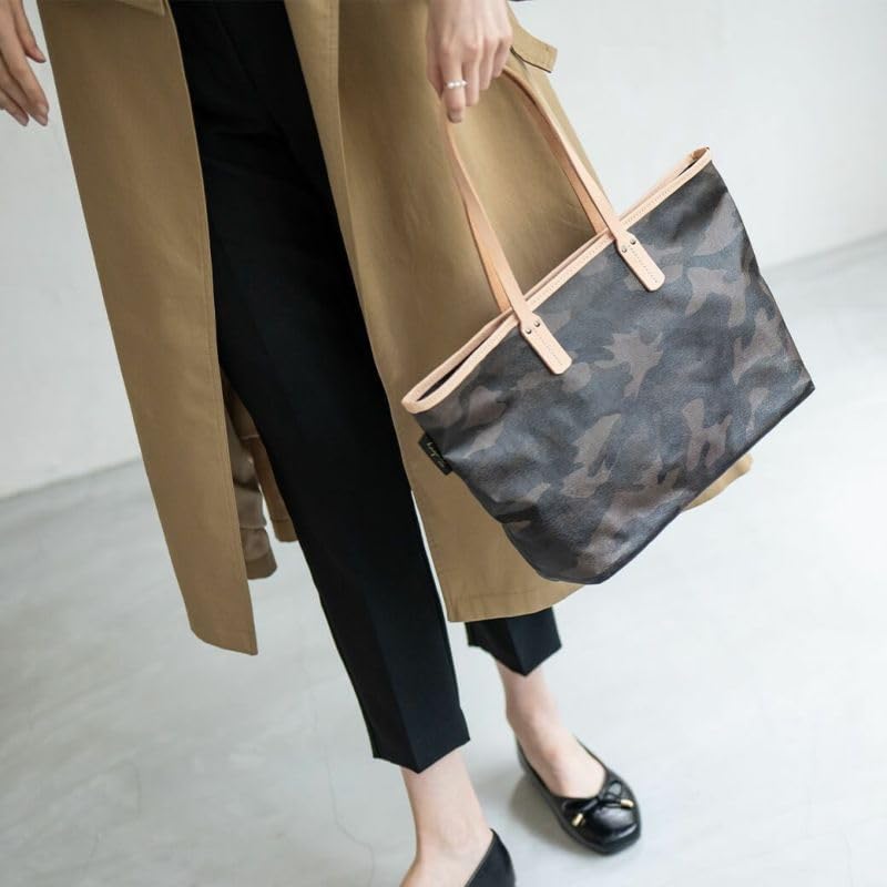 Utka L size tote tanned PVC water commuting to work or adult camouflage [Heini] bag, leather, camouflage, A4, repellent, lightweight, ladies, school,