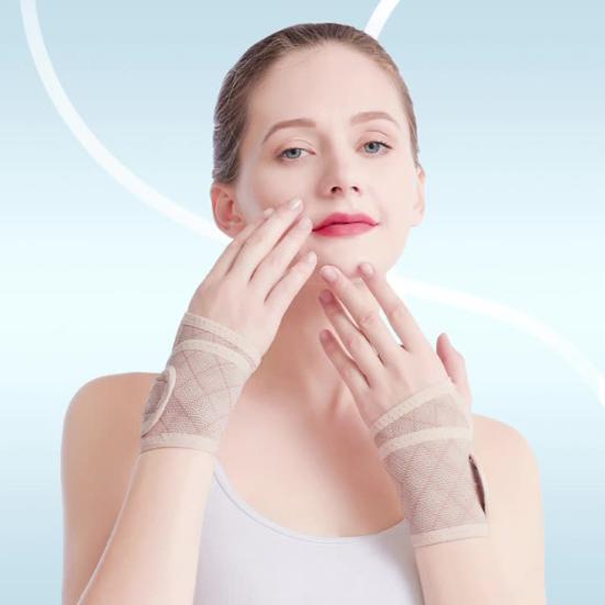 1Pc Unisex Wrist Brace Tightly Wrap Elastic Sweat Absorbing Wrist Band for Playing