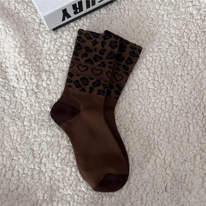 Zhiji Autumn/Winter Leopard Print Coffee Mid-Calf Socks: Trendy & Versatile Korean Fashion for Women