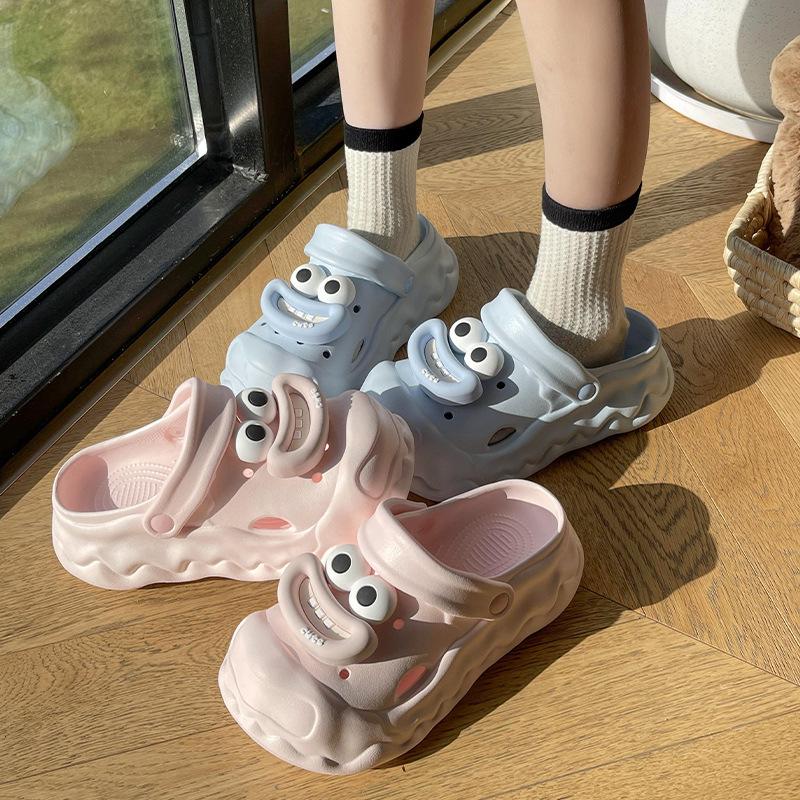 Fashion DIY Cute Cartoon Slippers For Women Indoor Street Shoes Soft EVA Fashion Clogs Thick Sole Close Toe Female Platform Sandals