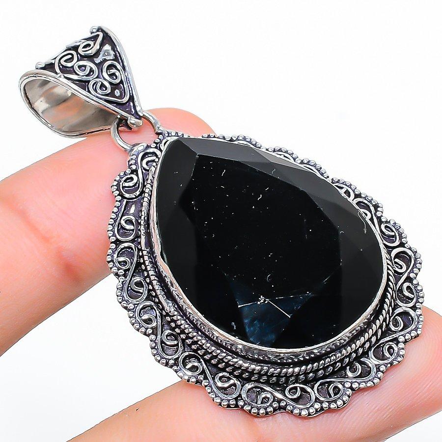 

Винтажный этнический ювелирный кулон ручной работы с черной шпинелью и драгоценным камнем 2,29 дюйма VR-1278