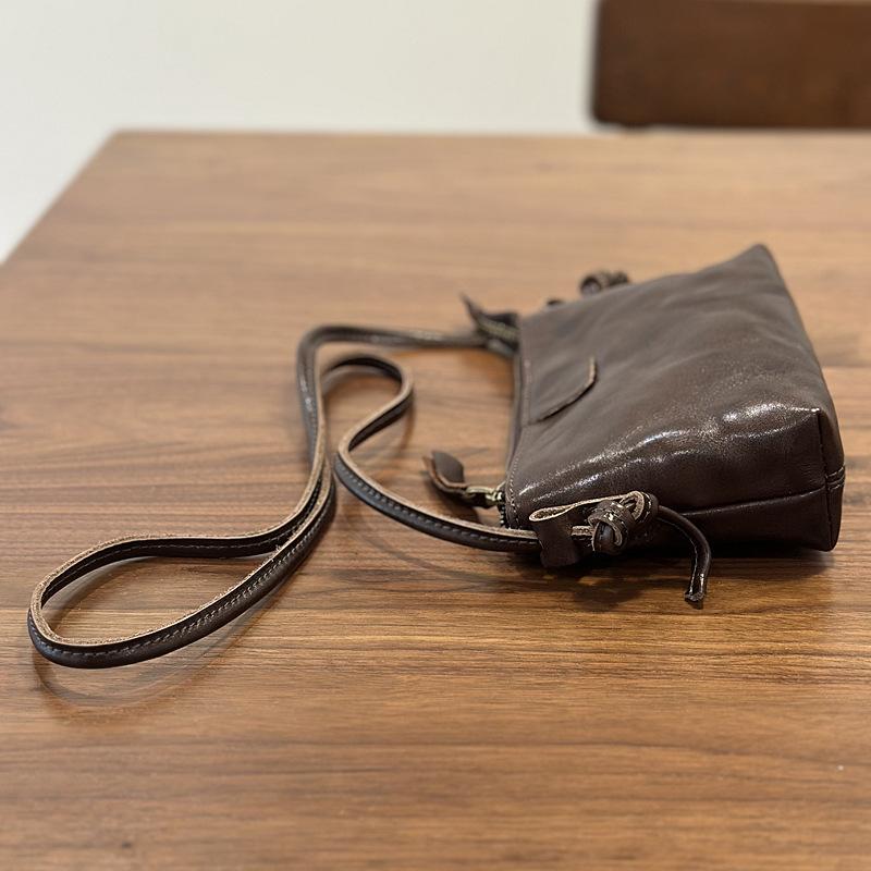 New Textured Shoulder Bag, Women's Genuine Leather Retro Versatile, Niche Design, Commuting Crossbody Bag, Mini Phone Bag