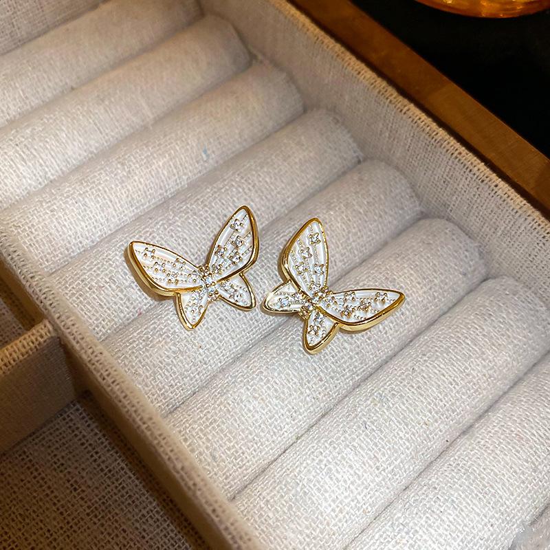 

Милые серьги-пусеты «Бабочки» с цирконом - Позолоченное серебро, Высокая мода для женщин