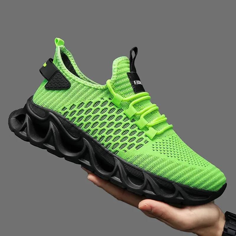 Fashion 2025 Outdoor Men Shoes Breathable Classic Running Sneakers Comfortable Mesh Shoes Slip On Walking Sneakers Tenis Masculino Male
