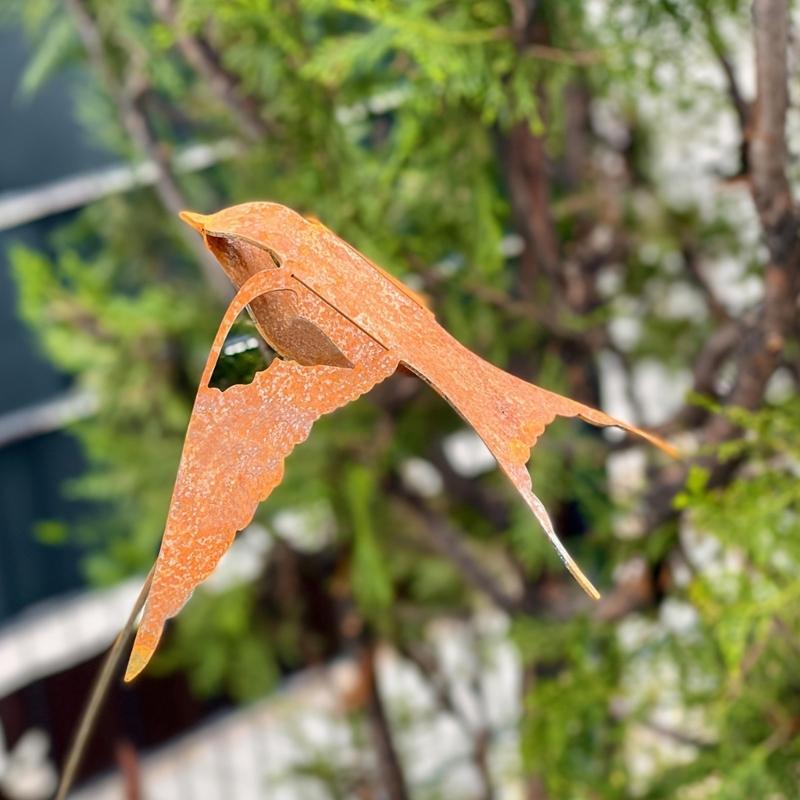Rostige Eisen Schwalbe Skulptur Gartenstäbe Eisen Kolibri Gartenstab Dekoration für Terrassen und Rasenverzierung