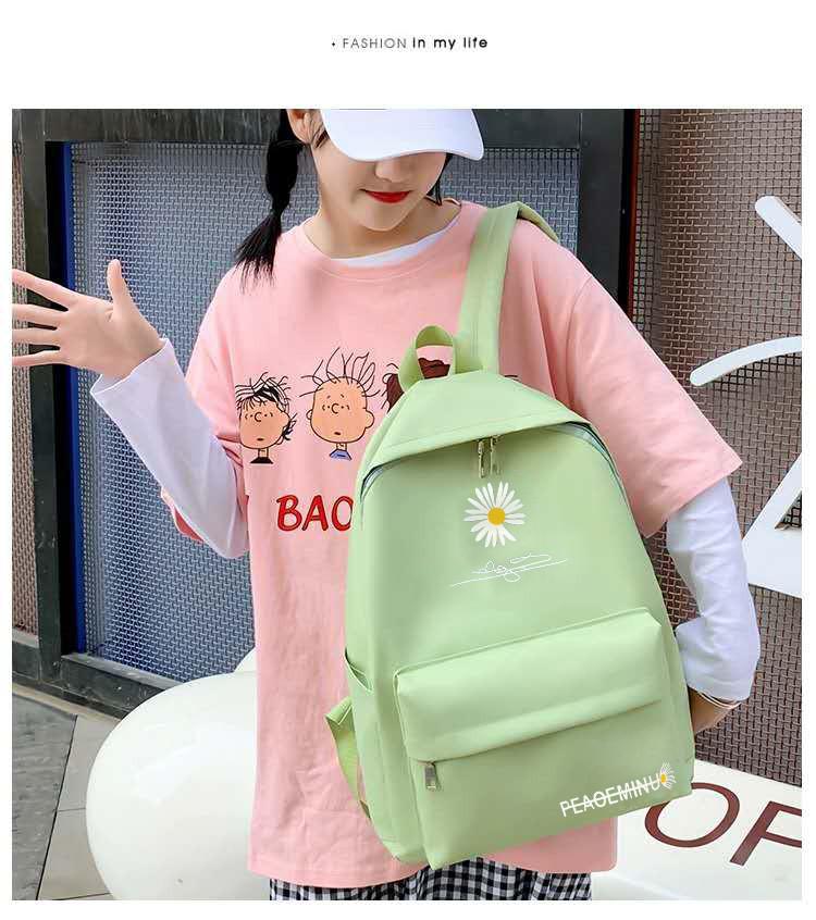 Fresh Chrysanthemum Schoolbag: Korean-Style Backpack for Female Students with Large Capacity, Ideal for Junior and High School.