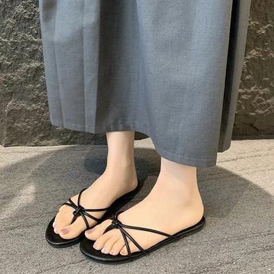Neue Sommer Bestseller Damen Hausschuhe Modische Damen Hausschuhe mit schmalen Riemen Weiche Sohle Flacher Absatz Outdoor Urlaubs Hausschuhe