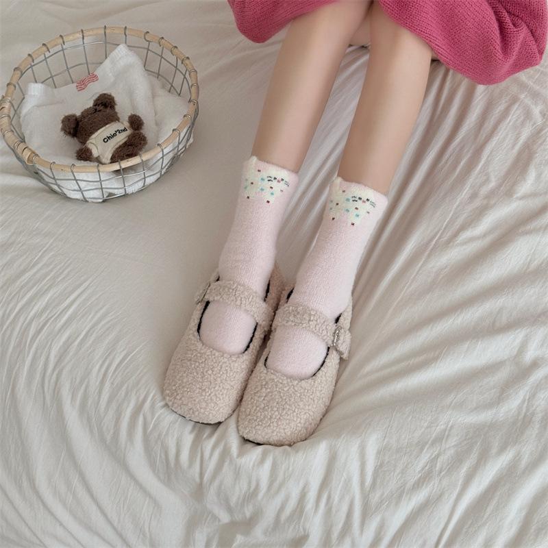 Australian Velvet Warm Autumn and Winter Girls' Pink Postpartum Socks, Bow Mid-calf Floor Socks, Versatile Polka Dot Cartoon Embroidered Socks