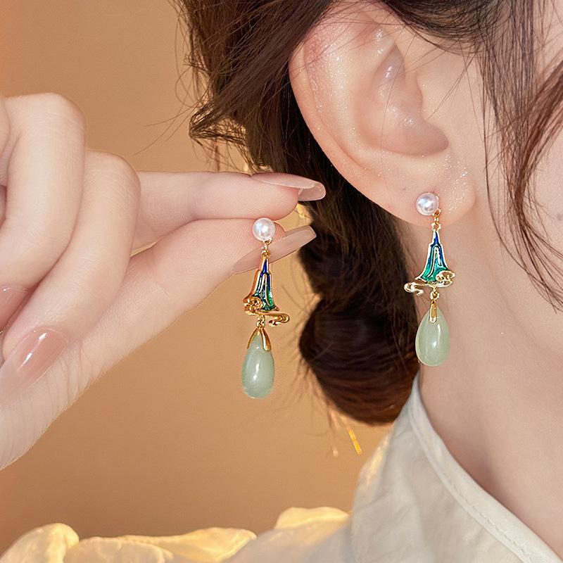Pearl Dripping Oil Landscape Fringed Earrings New Chinese Light Luxury Stud Earrings High Sense Fashion Exquisite Temperament Earrings