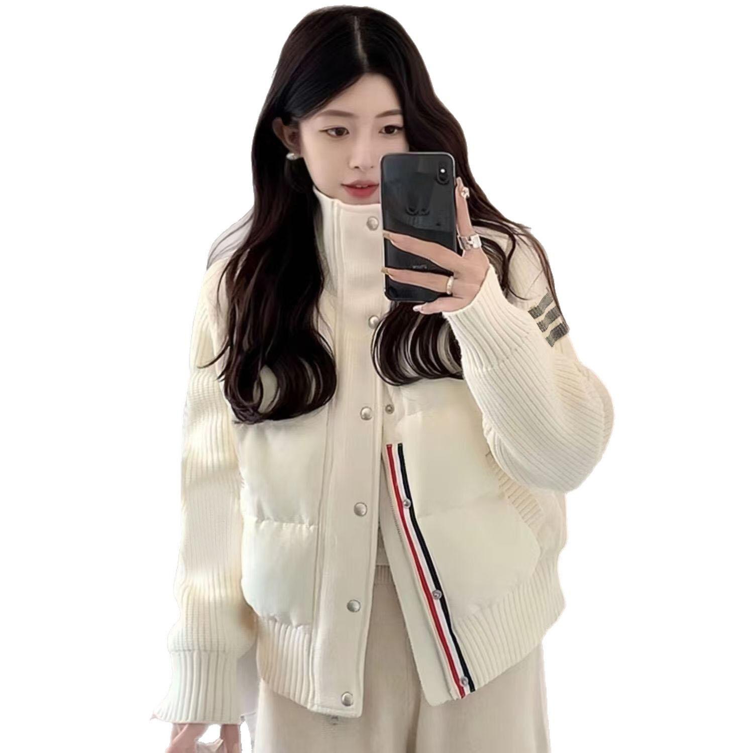 

Маленькая женская одежда Вязаное пальто со строчкой Пуховик с хлопковой подкладкой Короткий Женский 2025 Зимняя Повседневная куртка Свободный воротник Толстая верхняя одежда XS белый