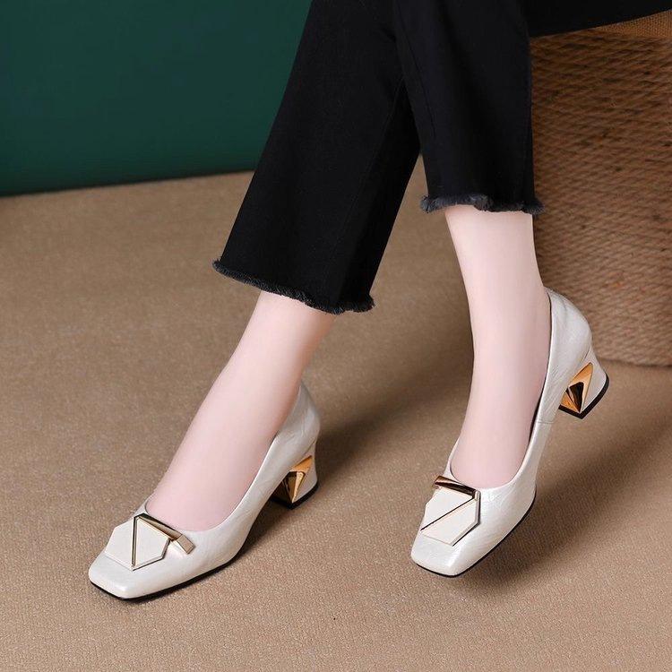 Versatile Seven-character Buckle Ladle Shoes Women's Autumn Mid-heel Single Shoes Soft Leather Thick Heel Comfortable Women's Shoes Light Mouth