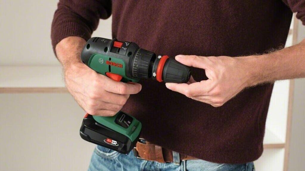 Шуруповёрт ударный аккумуляторный Bosch AdvancedImpact 182 Akkus
