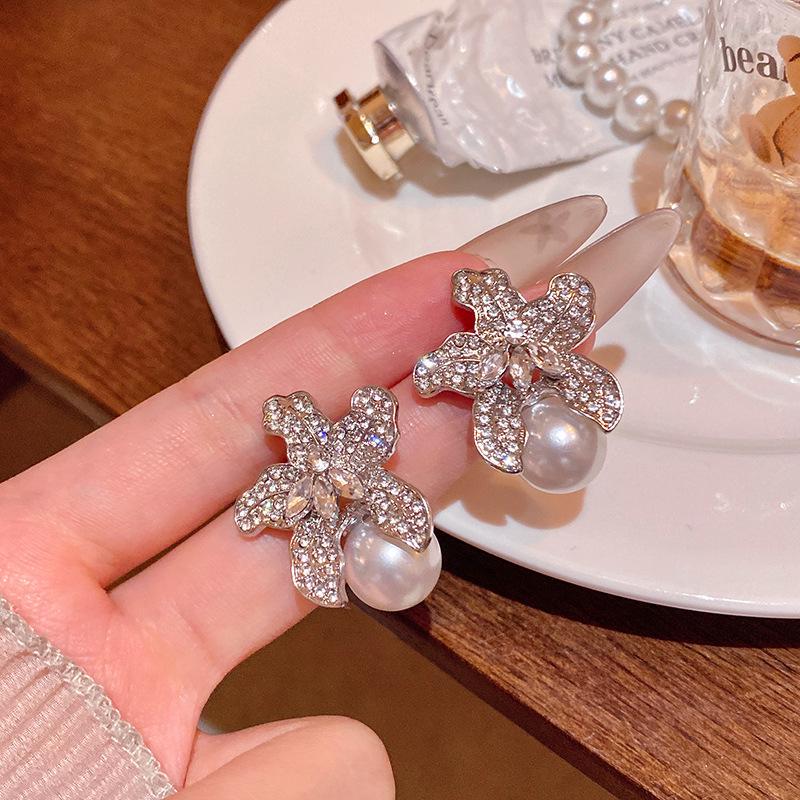 S925 Silver Needle Luxury Pearl & Cat's Eye Stone Earrings for Women – Elegant, All-Match Design.