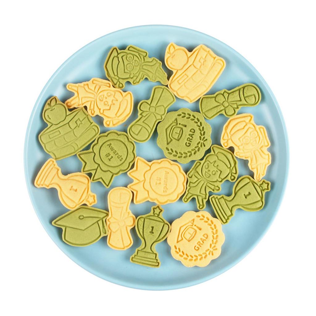 Plastic Cookie Cutters Graduation Series Biscuit Moulds Cookie Moulds Biscuit Cutters 3D Press Baking Gadgets for Cookie