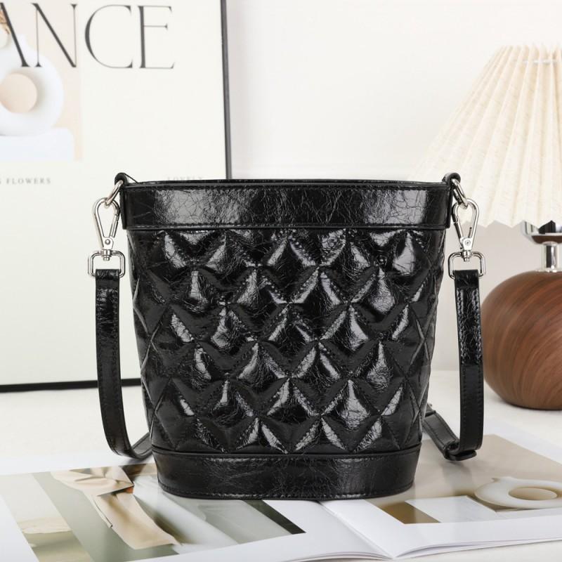 

Premium Water Bucket Head Cover Oil Wax Cowhide Grid Bag Women s Genuine Leather Cross Shoulder 8168 чорний