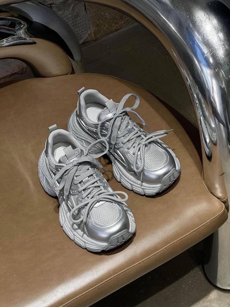 European Station Leather Silver Daddy Shoes Women's 2025 Spring New Thick-soled Heightening Versatile Comfortable Heightening Sneakers