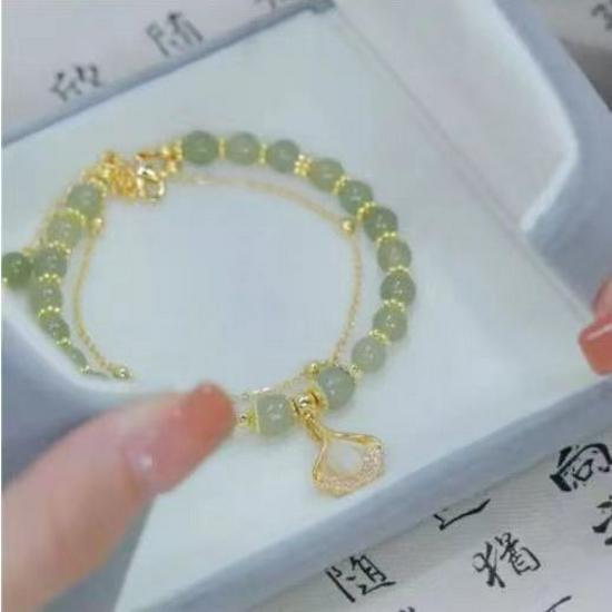 Imitation Hetian Jade Bracelet - Women's Retro Design, Elegant & Durable, Perfect Gift for Girlfriends.