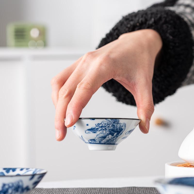 Retro Blue and White Ceramic Kung Fu Teacup Tea Set Single Cup Tea Tasting Hat Cup Home Master Cup Tea Cup Tea Bowl Set
