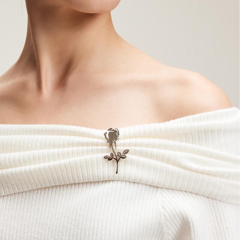 VEROMODA Women's 2025 Spring Detachable Brooch Turtleneck Knit Sweater