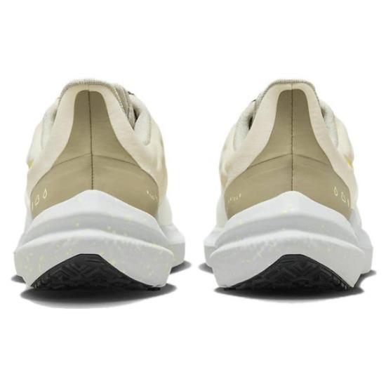 Nike Air Winflo 9 Shield High Pale Ivory Voltage W - DM1104-100