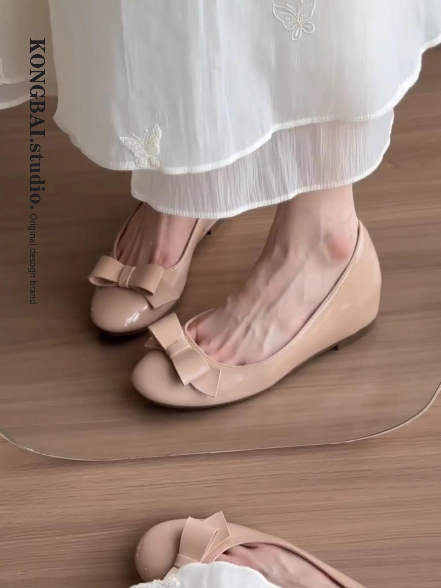 

2025 новые французские туфли на плоской подошве с круглым носком и скрытой платформой, с вырезом и бантом, темпераментные, универсальные, для работы, с мягкой подошвой, одинарные туфли для женщин 35