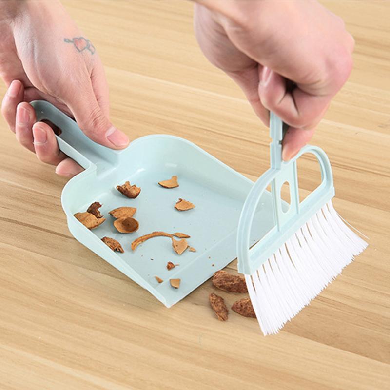 3pcs Set Desktop Mini Broom Dustpan Set Hamster Pet Cleaning Brush Keyboard Brush Plastic Shovel Brush