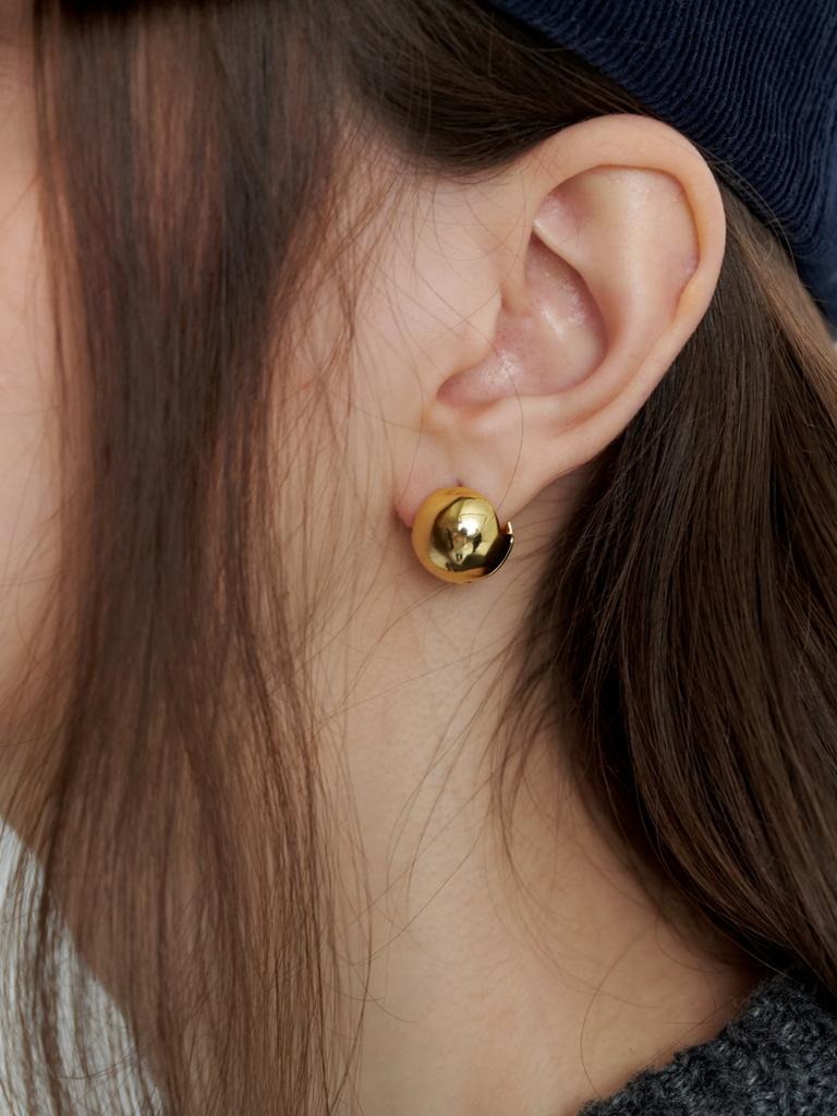 Love Me Monster Pure Chic Ball Earrings M_Gd (L233Mer060)