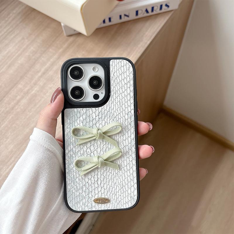 

Solid Color Snakeskin Pattern Mobile Phone Case for IPhone17pro Three-dimensional Bow for Apple 16plus Simple and Light Luxury For iPhone 17Promax