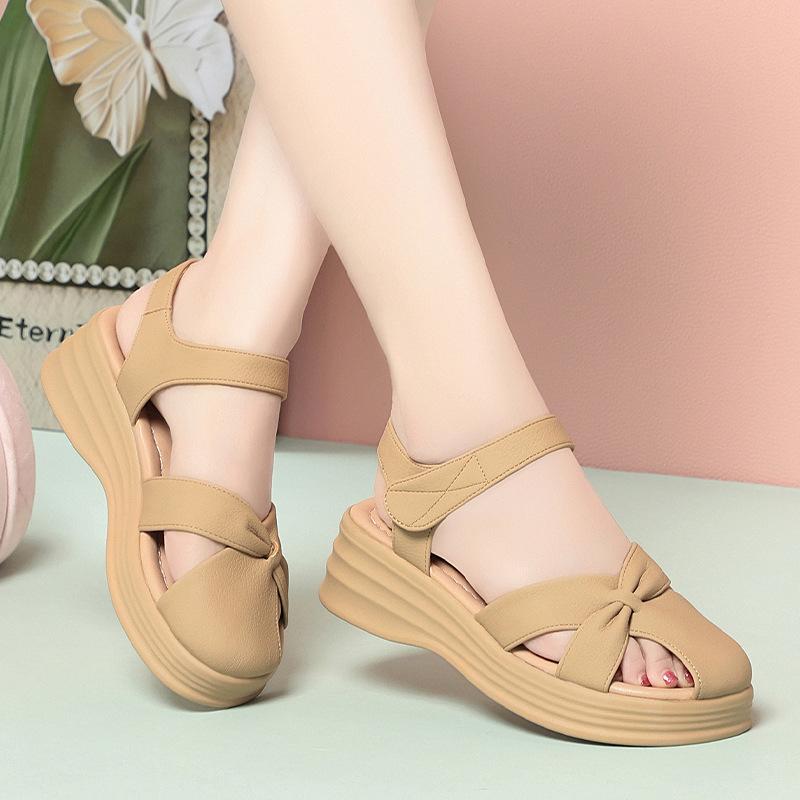 

Fashion Thick-Soled Summer Women s Shoes Soft Leather Comfortable Beach Shoes For Women s Soft-Soled Mother s Sandals Lightweight 35
