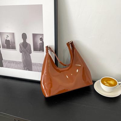 Temperament Casual Feeling Glossy Foreign Style Early Spring Patent Leather Fashion Light Luxury Single Shoulder Portable Underarm Women'S Bag