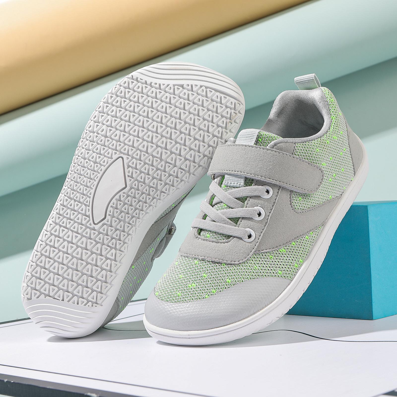 

Детские широкие босоножки для мальчиков и девочек кроссовки Naturally Splash Shoes Toddler Little Big Kid 31 серый