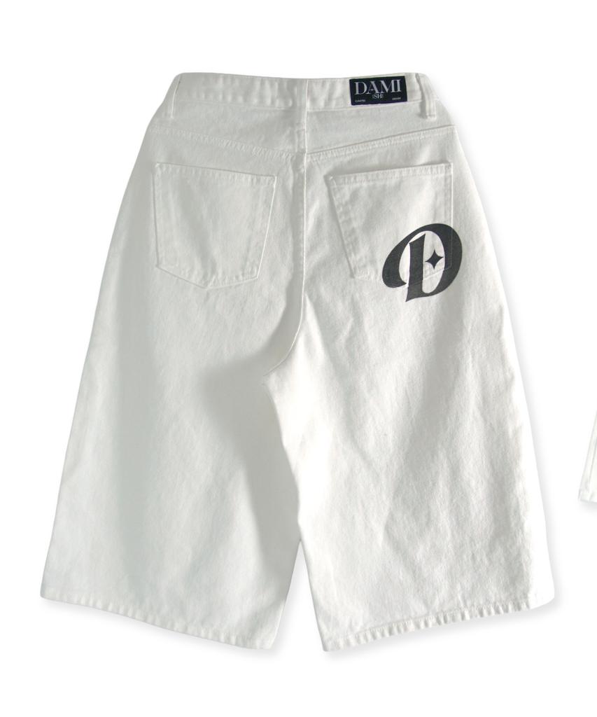 Damiswi Back Pocket D-Logo Bermuda Shorts_Ivory