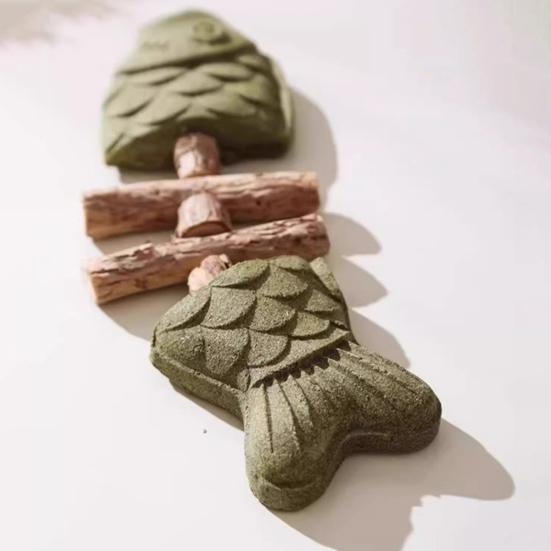 Natürliches Katzen-Kauspielzeug Fischgrätenform Katzenminze Silberrebe Kauspielzeug Zahnpflege Zahnreinigung Stick für Katzen Interaktives Spiel Mundgesundheit