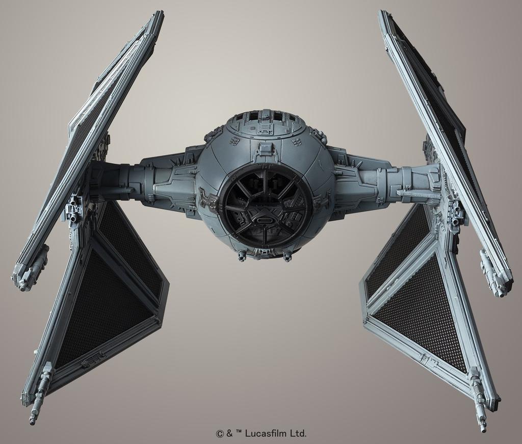 Star Wars Tie Interceptor scale plastic model 1/72
