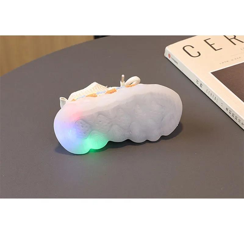Fashion Children's Luminous Sneakers LED Flashing Shoes for Girls Baby Casual Shoes Spring Autumn Toddler Sports Shoes