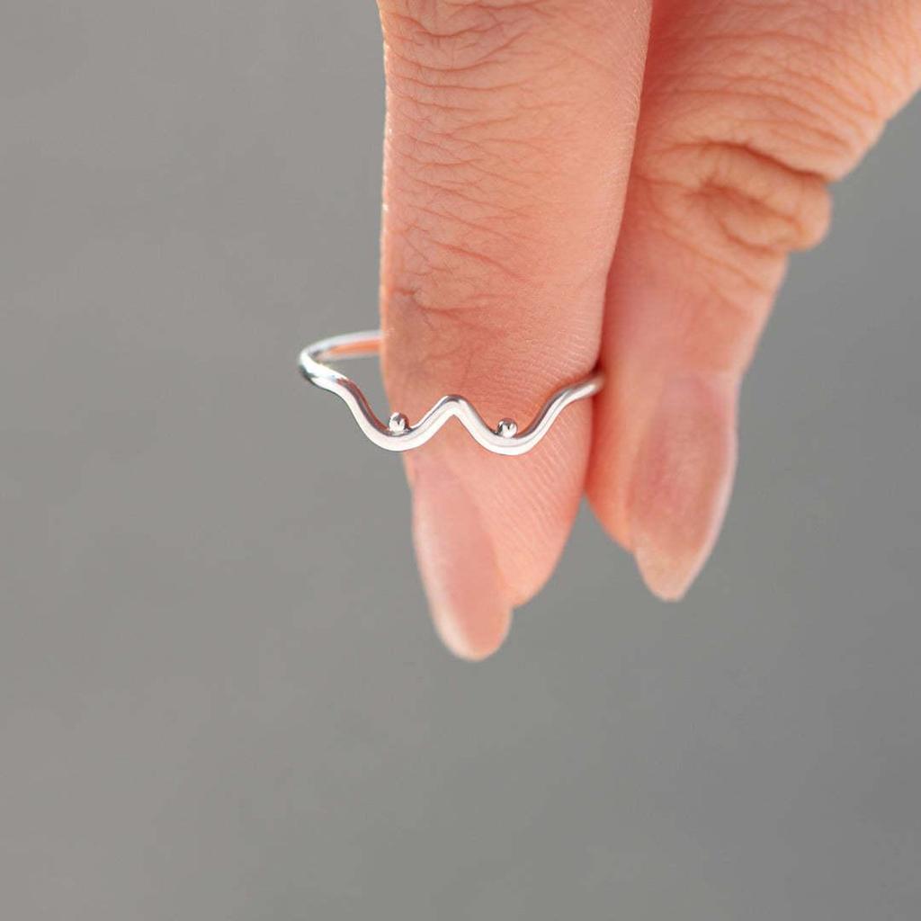 Sterling Silver Wave Curve Ring – Simple, Elegant, European-American Style Luxury for Women