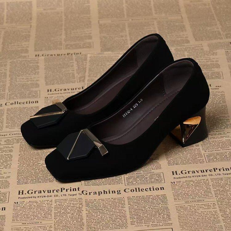 Coarse Heel Suede Light Mouth Single Shoes 2025 Autumn New Square Head Seven-character Buckle One Pedal Low Top Lightweight Popular Women's Shoes