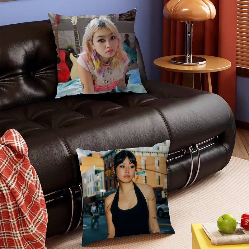 Sängerin Anime Beabadoobee-ES Kissenbezug Abnehmbar Waschbar Kissenbezug – Ganzjährig Weiches Leinen