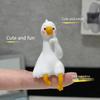 Niedliche 3D-Entenfigur Mini-Harz-Entenverzierung Auto-Innenraum-Dekor Zubehör für Schreibtisch Auto-Armaturenbrett TV-Monitor Zuhause Geschenkidee