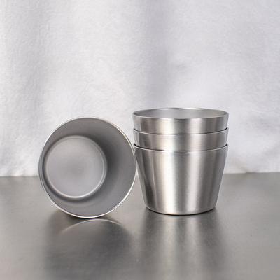 Doppelwandiges 304 Edelstahl Weinglas 50ml Kleines Volumen Weißweinglas Espressotasse Mini Kegel Schnapsglas