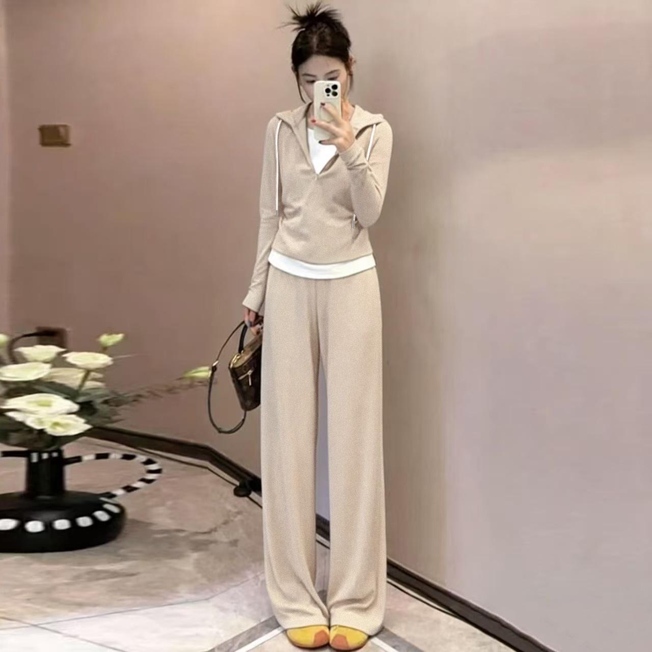 

2025 Fall Women s Hooded Two-Piece Slimming Sportswear Set with Half-Zip XL (55-62 kg)