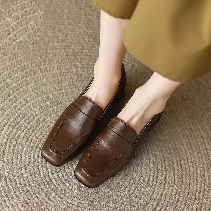 Women's Soft Leather Loafers Spring Autumn Soft Slip On Chunky Heel Versatile Loafers Women British Style Shoes