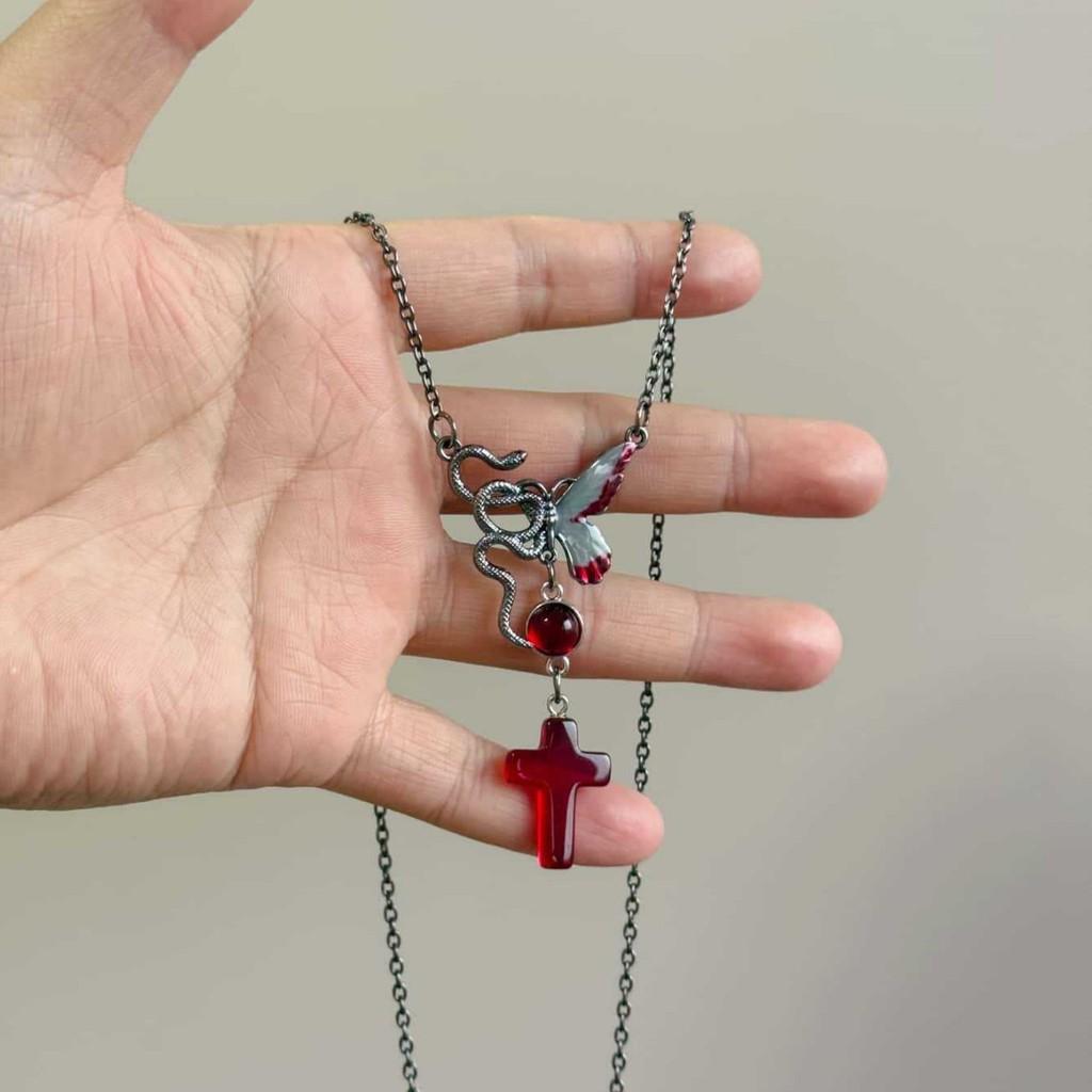 Gothic Punk Street Style Alloy Necklace With Geometric Cross Pendant For Party Wear