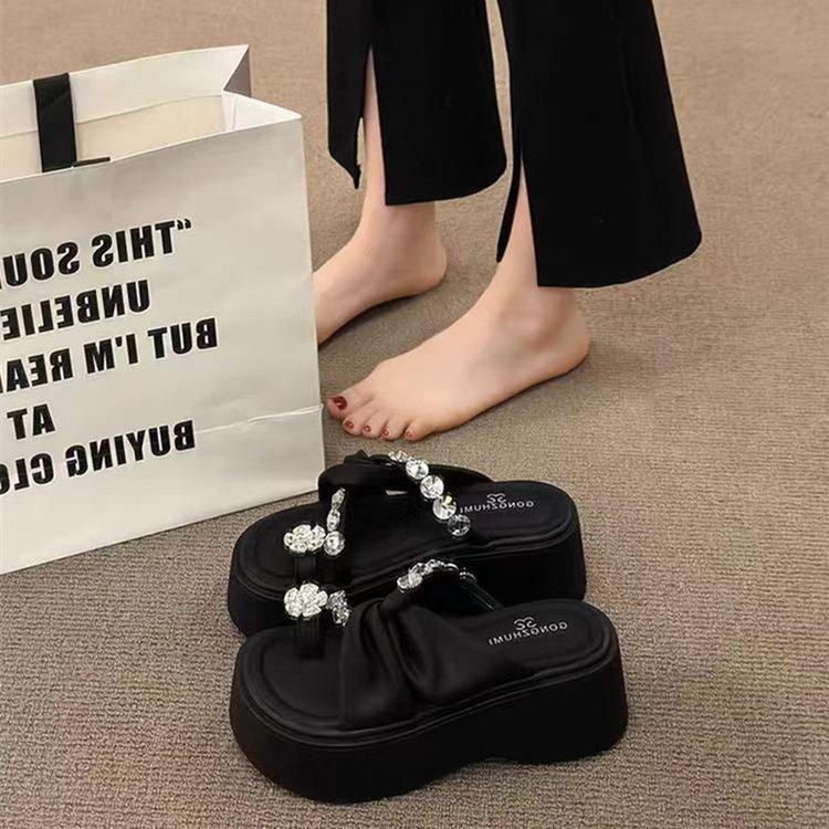 Muffin thick-soled heightening and cool slippers for women's summer wear 2025 new models with skirts, fashionable cover, toe rhinestone high-heeled sa