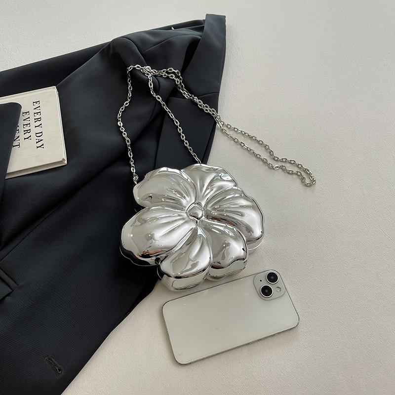 Luxury Acrylic Evening Case Bag for Women Fashionable Flower Shaped Elegant Handbags Beads Chain Shoulder Cross body Party Prom
