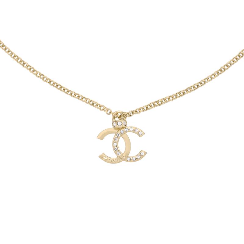 

CHANEL [24P Spring and Summer Style] Solid Color Double C Decorated Pendant Necklace Women s Gold золотий