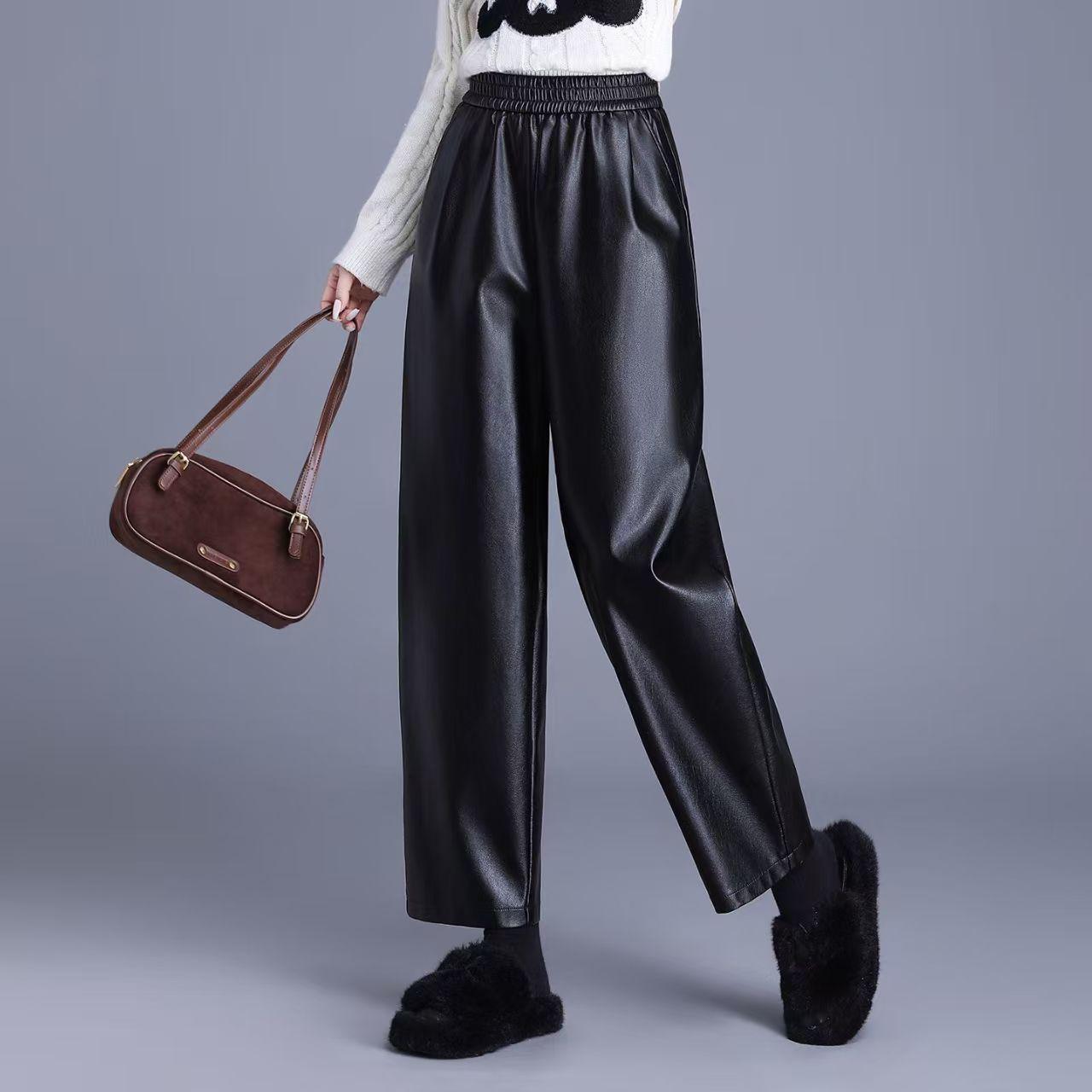 

Elastic Waist PU Leather Cigarette Pants for Pear-Shaped Figures - Women s Autumn/Winter Loose Straight-Leg Trousers with High-End Drape. M (85-105 jin)
